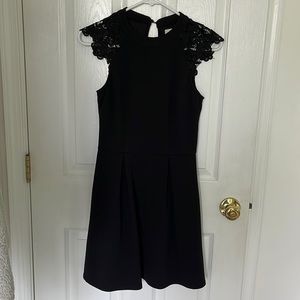 Speechless black dress with pockets!